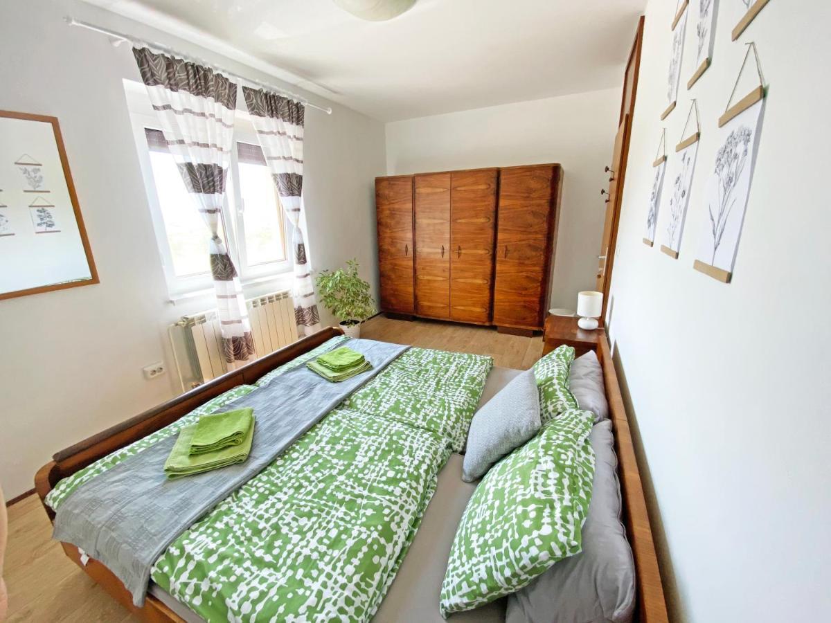 Апартаменты Apartma Jancic Доброво Экстерьер фото